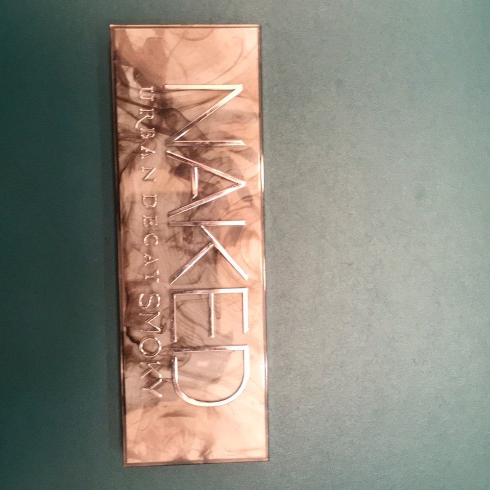 Urban decay naked smoky palette